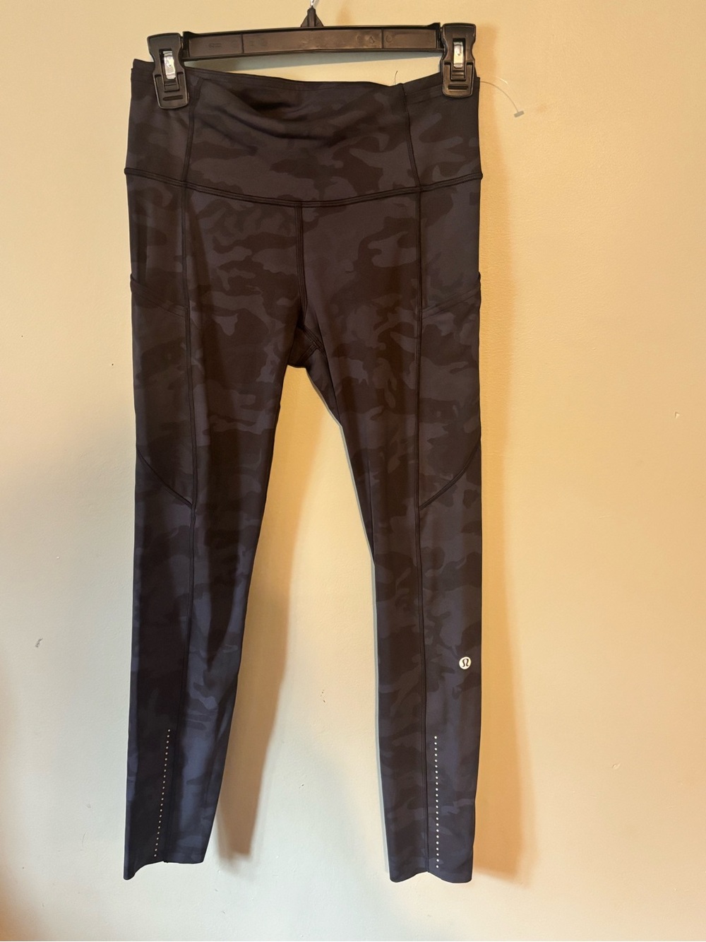 Lululemon athletica Fast and Free Women’s Dark Camo Performance Leggings